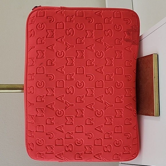 MARC  BY  MARC JACOBS Neon  Neoprene  Tablet Case - Picture 4 of 16